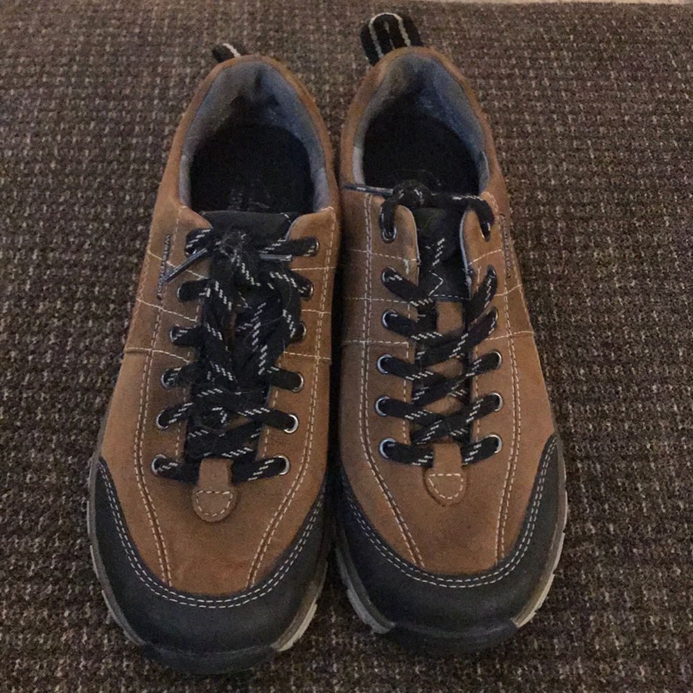 Clark's Wave Walk Sz 6 (the older, better version)